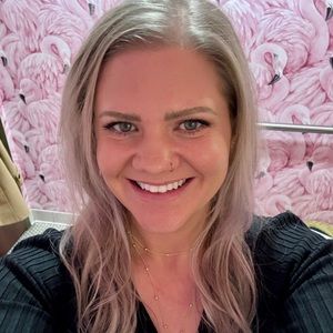 Meet your Posher, Carolyn